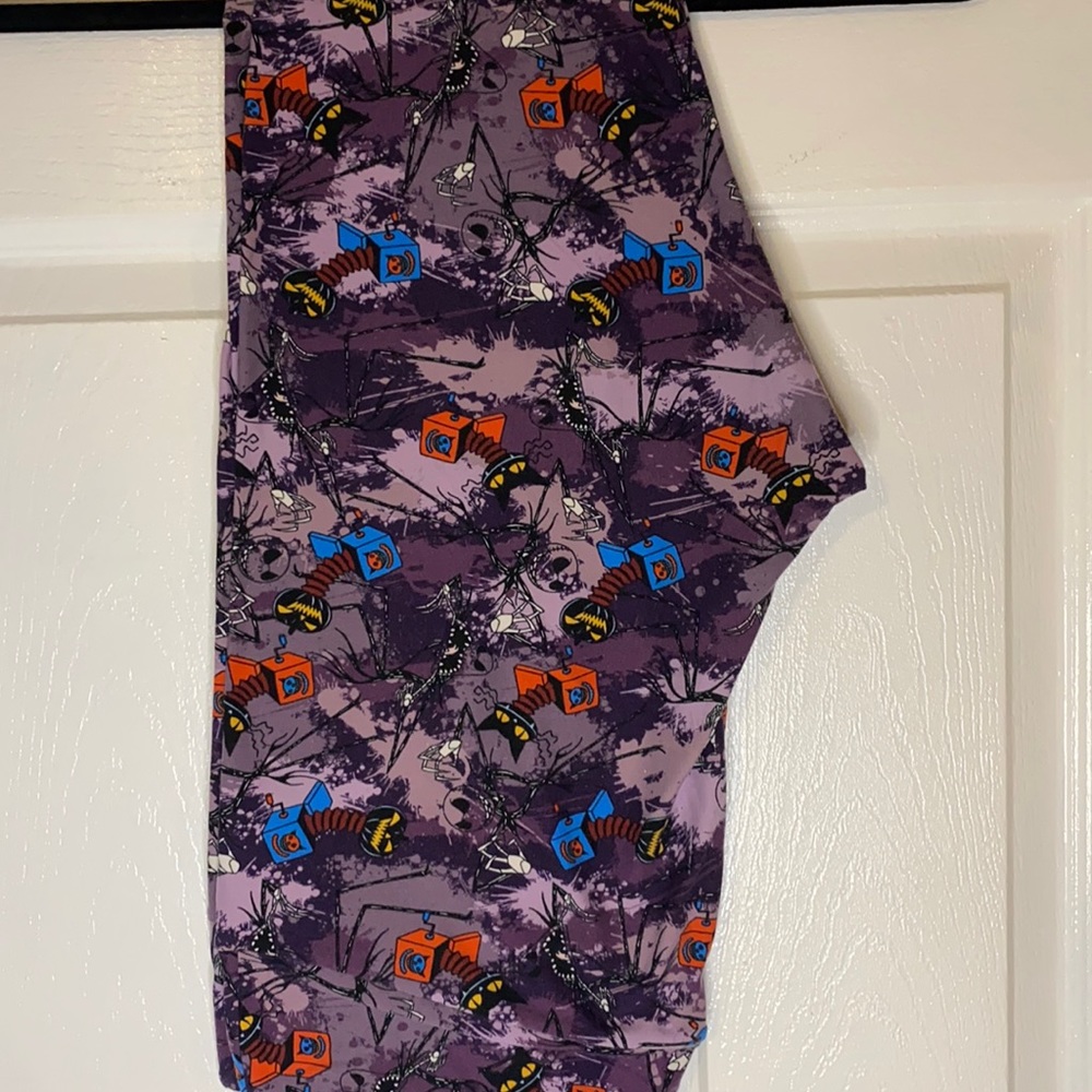LuLaRoe Disney TC leggings
